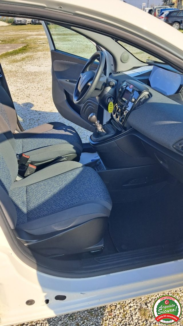 LANCIA Ypsilon usata, con Boardcomputer