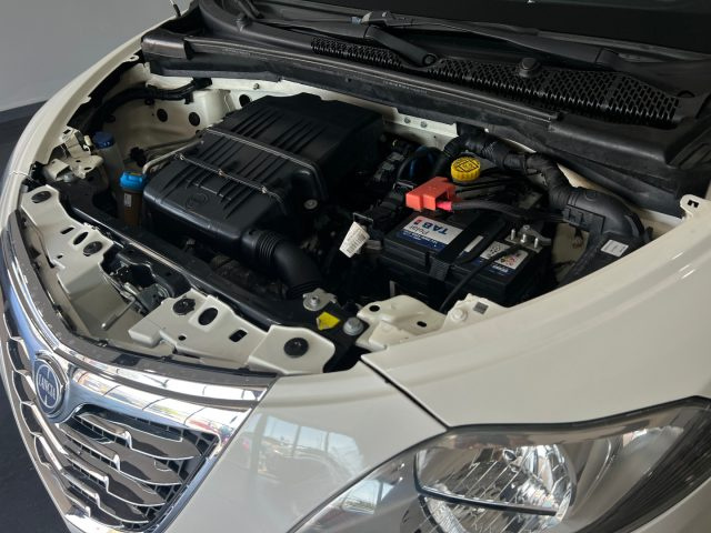 LANCIA Ypsilon usata, con Fendinebbia