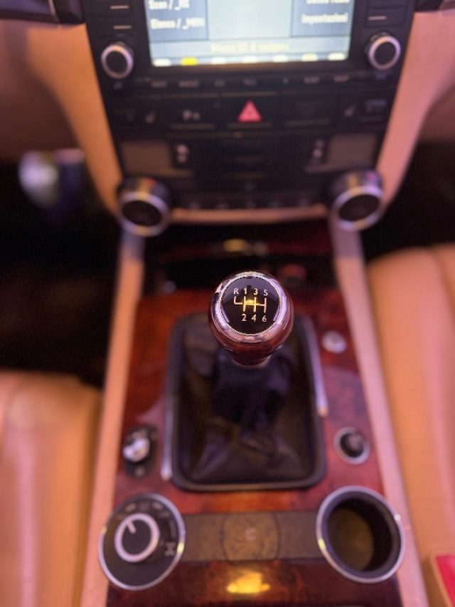 VOLKSWAGEN Touareg usata 8