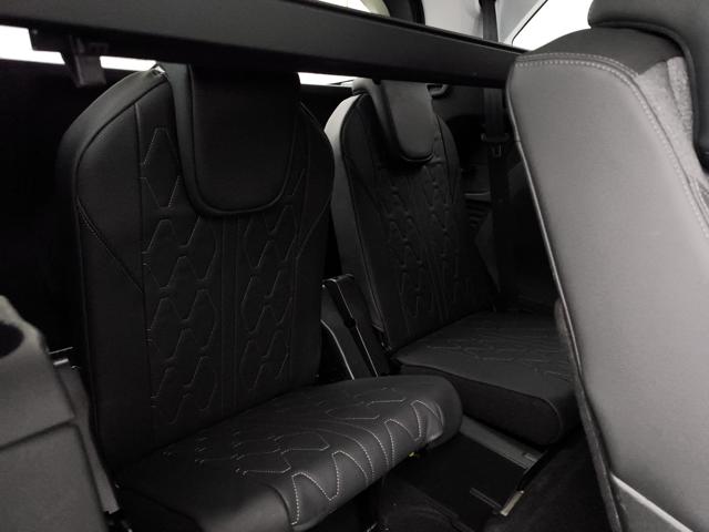 PEUGEOT 5008 usata, con Bluetooth