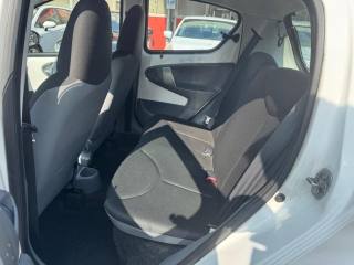 TOYOTA Aygo usata 12