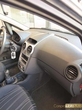 OPEL Corsa usata, con Chiusura centralizzata