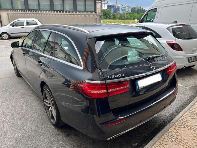 MERCEDES-BENZ E 220 usata, con Alzacristalli elettrici