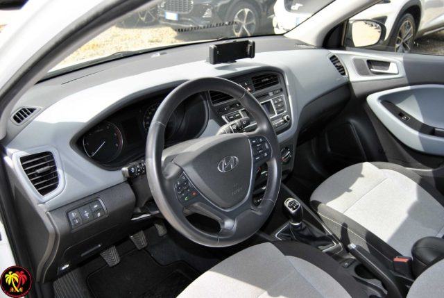 HYUNDAI i20 usata, con Alzacristalli elettrici