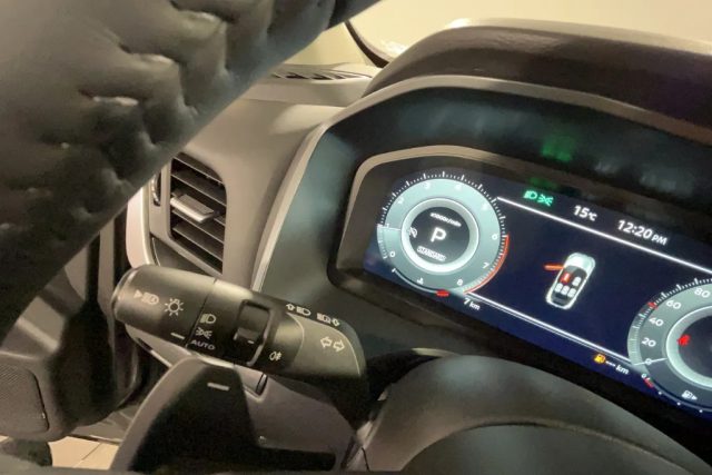 NISSAN Qashqai usata, con Controllo automatico clima