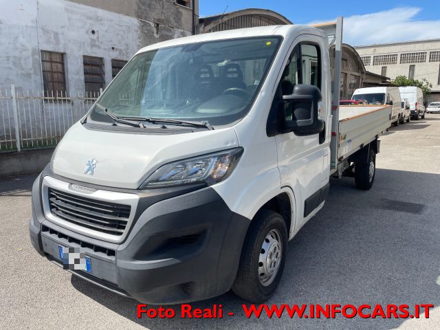 PEUGEOT Boxer usata, con Airbag laterali