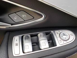 MERCEDES-BENZ GLC 220 usata 56