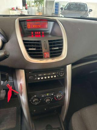 PEUGEOT 207 usata, con Servosterzo