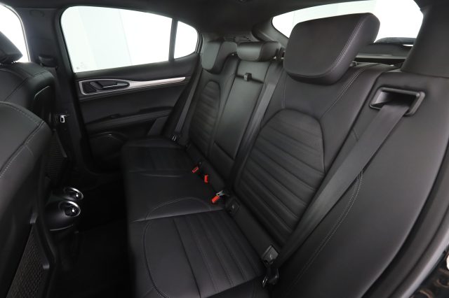 ALFA ROMEO Stelvio usata 9