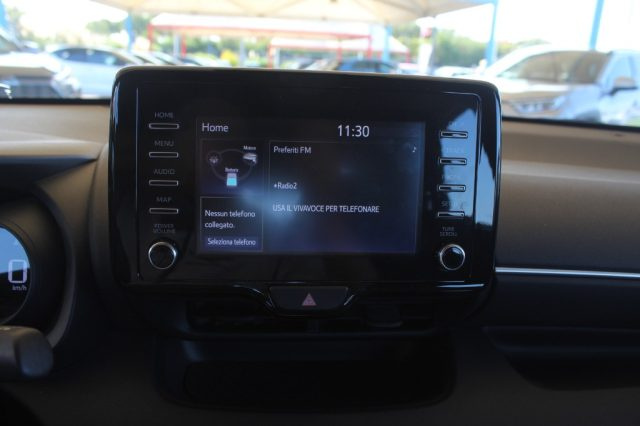 TOYOTA Yaris usata, con Autoradio digitale