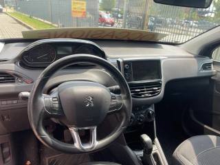 PEUGEOT 208 usata, con Autoradio