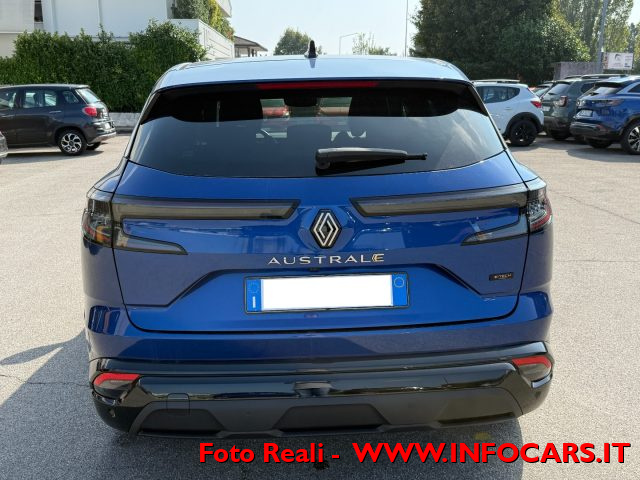RENAULT Austral usata, con USB
