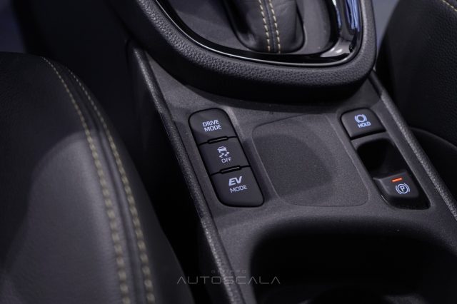 TOYOTA Yaris Cross usata, con Luci diurne LED