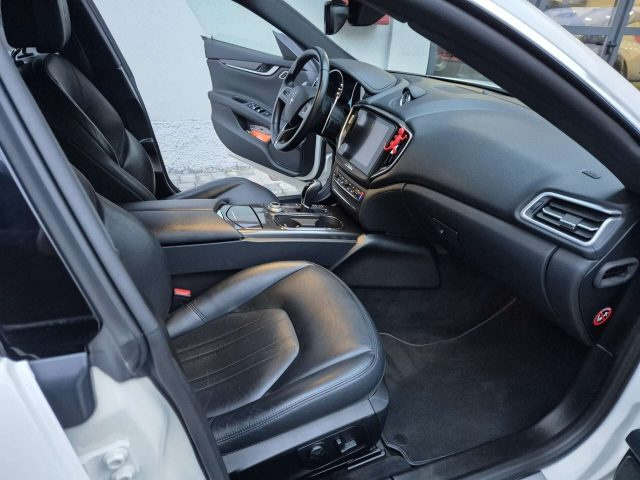 MASERATI Ghibli usata, con Park Distance Control