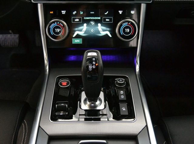 JAGUAR XE usata, con Cronologia tagliandi