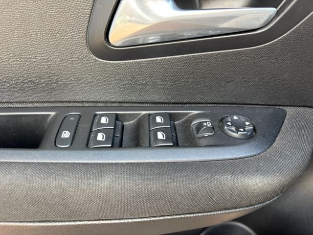 PEUGEOT 208 usata, con Climatizzatore