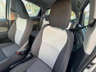 TOYOTA Yaris usata, con Sedile posteriore sdoppiato