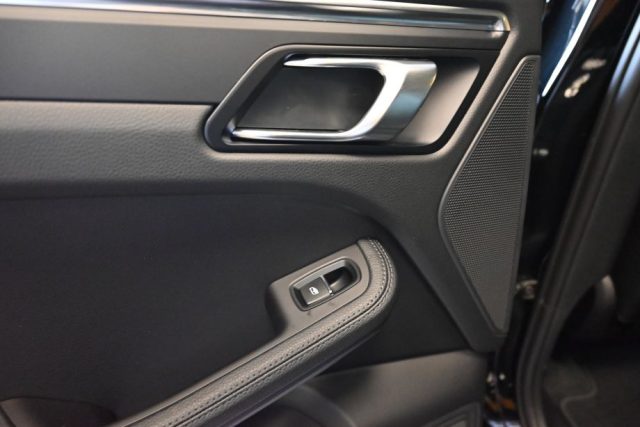 PORSCHE Macan usata 138