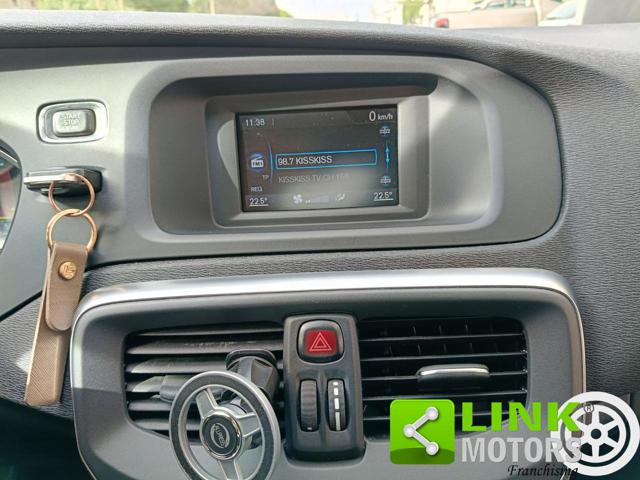 VOLVO V40 usata, con MP3