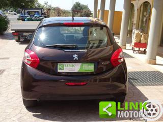 PEUGEOT 208 usata, con Alzacristalli elettrici