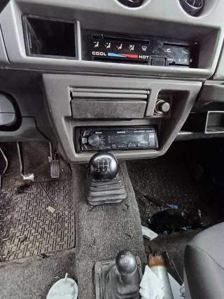 SUZUKI Samurai usata 12