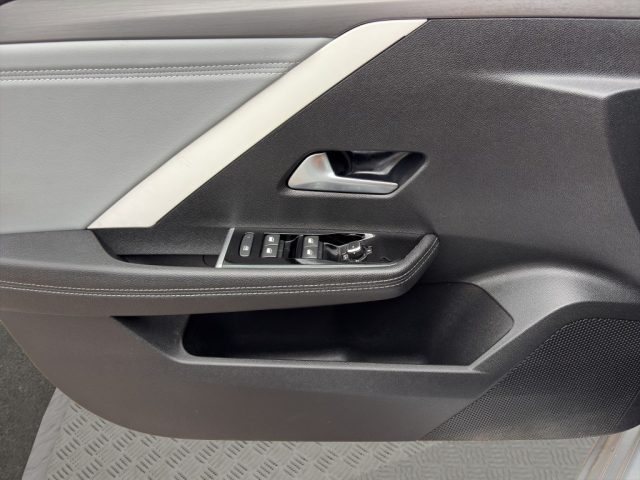 OPEL Astra usata, con Bluetooth
