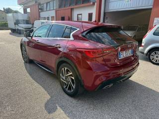 INFINITI Q30 usata, con Airbag Passeggero