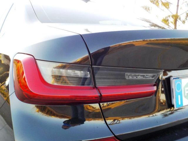 BMW 318 usata, con Luci diurne LED