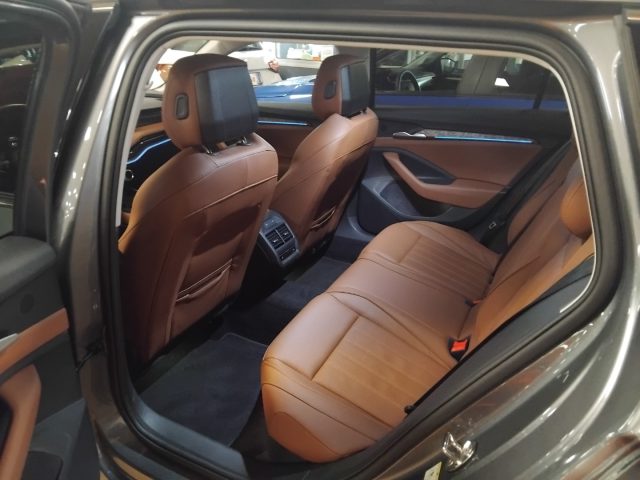 SKODA Superb usata, con Telecamera per parcheggio assistito