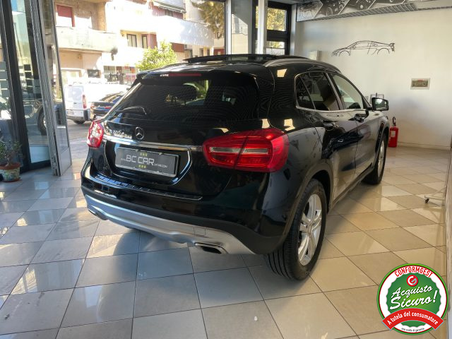 MERCEDES-BENZ GLA 200 usata, con Alzacristalli elettrici