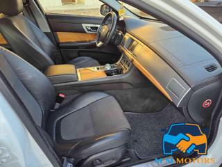 JAGUAR XF usata, con Autoradio