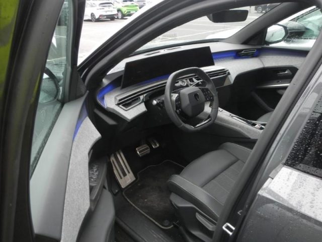 PEUGEOT 3008 usata, con Cerchi in lega