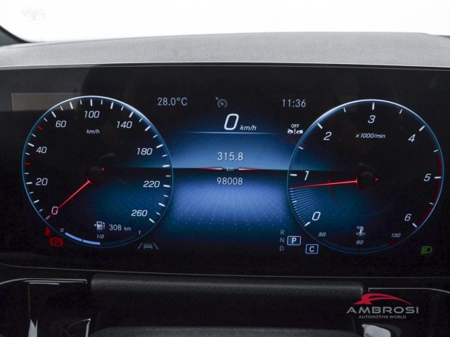 MERCEDES-BENZ GLA 200 usata 12