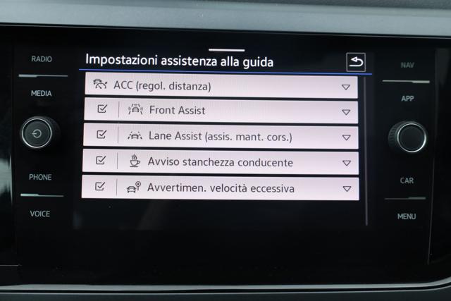 VOLKSWAGEN Taigo usata, con Controllo automatico clima