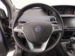 LANCIA Ypsilon usata, con ESP