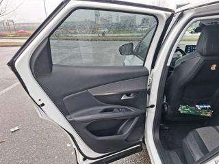 PEUGEOT 3008 usata, con Airbag testa