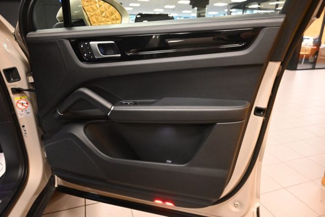 PORSCHE Cayenne usata 61