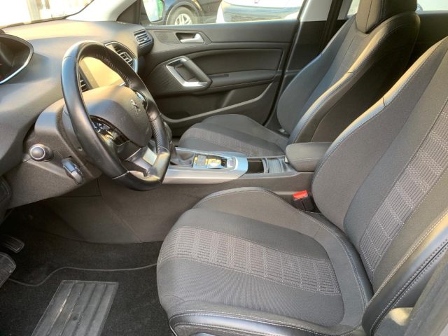 PEUGEOT 308 usata, con Sistema di navigazione