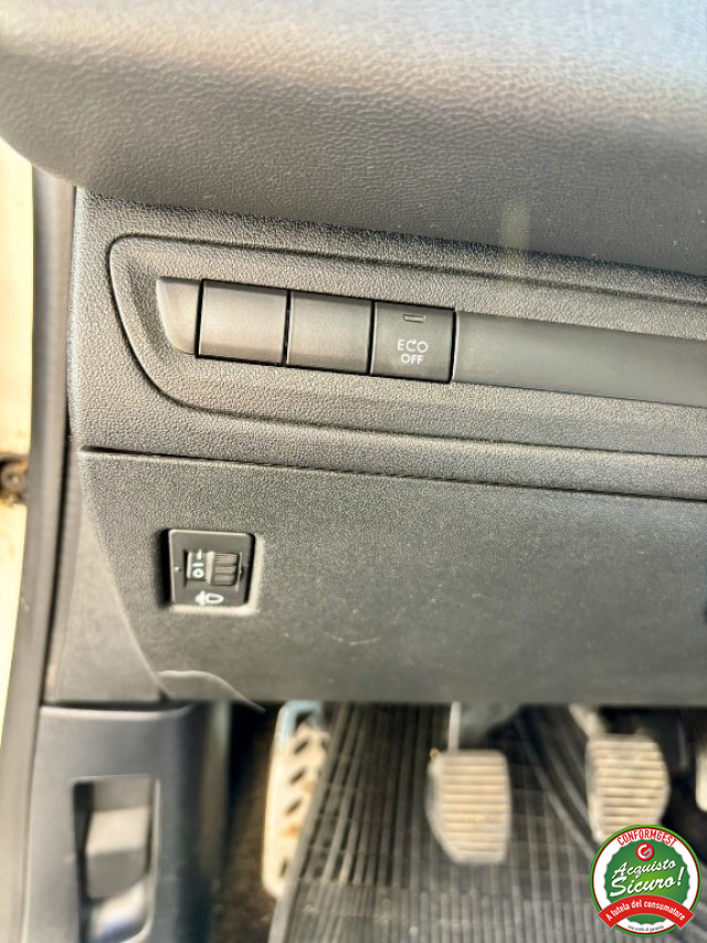 PEUGEOT 208 usata, con Fendinebbia