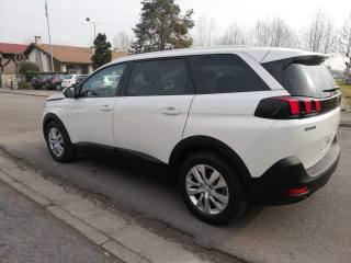 PEUGEOT 5008 usata, con Cerchi in lega