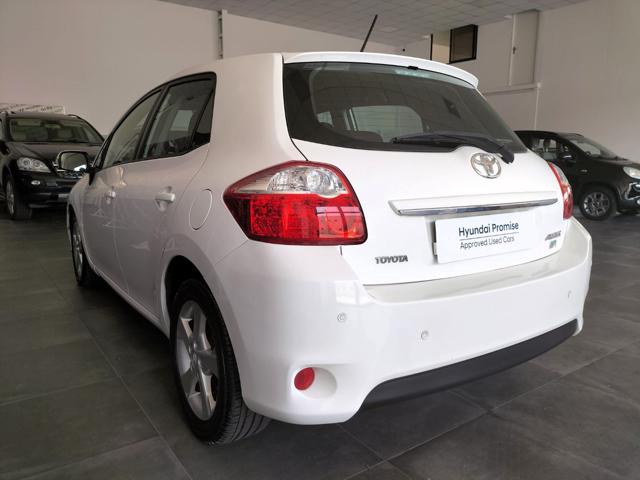 TOYOTA Auris usata, con Chiusura centralizzata