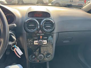 OPEL Corsa usata, con ESP