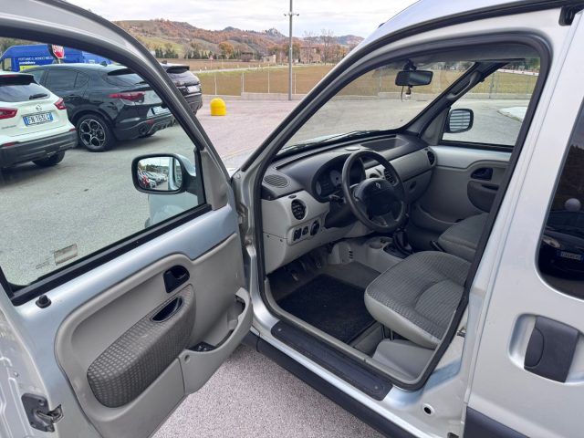 RENAULT Kangoo usata 15