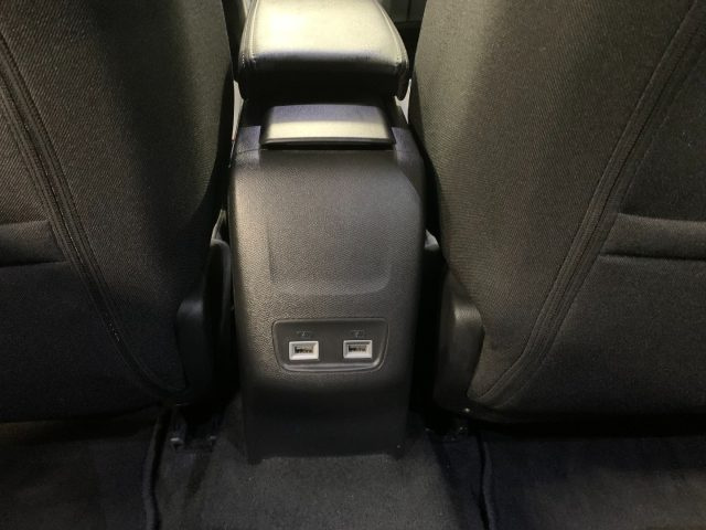 PEUGEOT 2008 usata, con Vetri oscurati