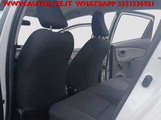 TOYOTA Yaris usata, con Specchietti laterali elettrici