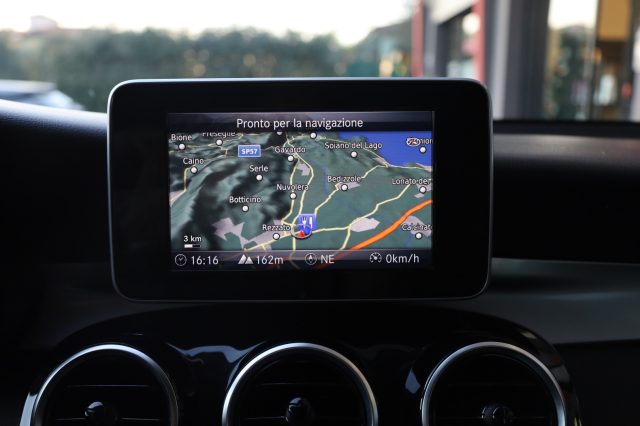 MERCEDES-BENZ GLC 220 usata, con Airbag testa