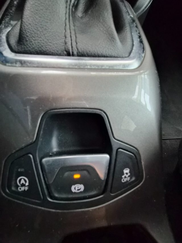 JEEP Renegade usata, con USB