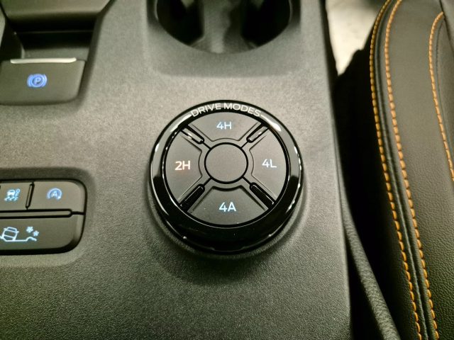 FORD Ranger usata, con Autoradio digitale