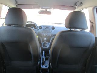 HYUNDAI i10 usata 17