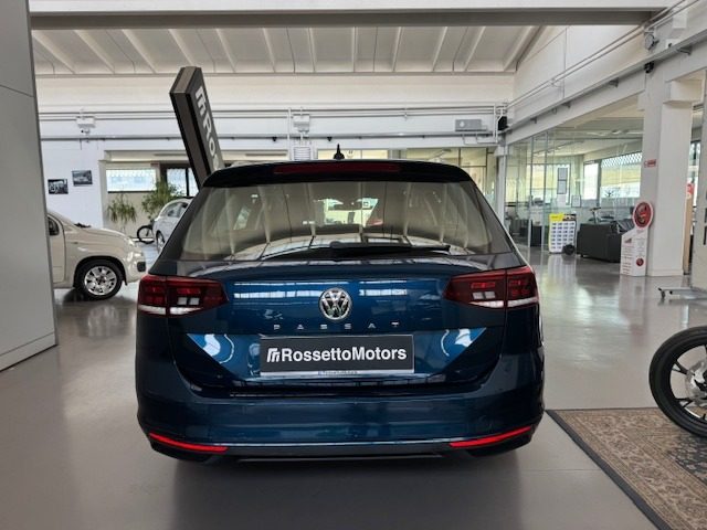 VOLKSWAGEN Passat Variant usata, con Cerchi in lega